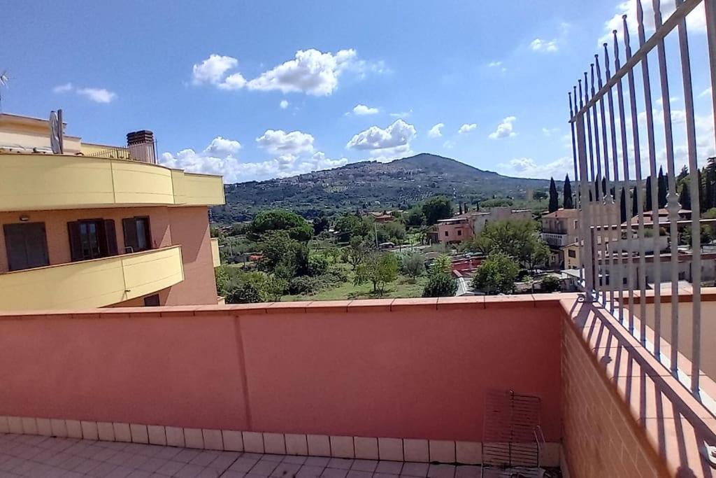 Tivoli, La Terrazza Di Bamby Apartment Luaran gambar